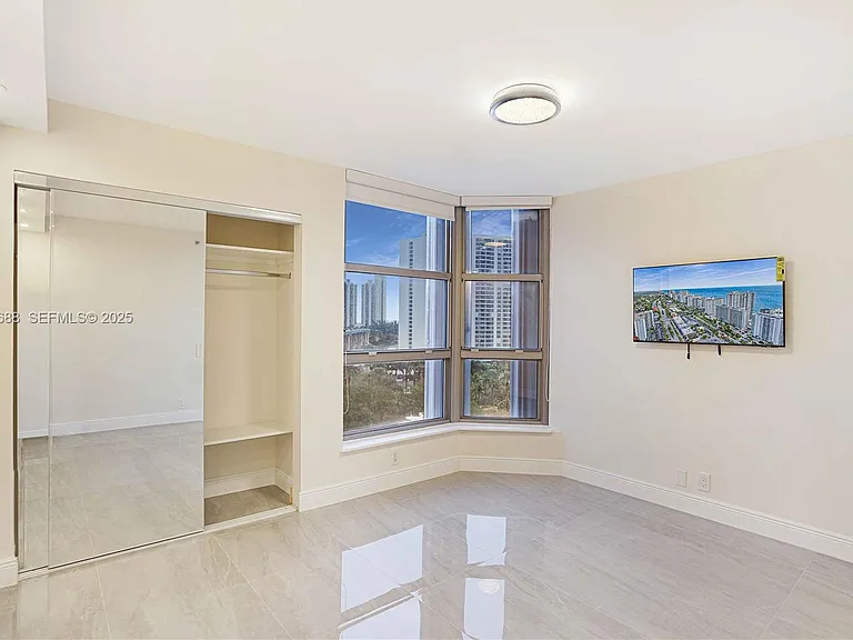 3500 Mystic Pointe Dr #1206 — Photo 7