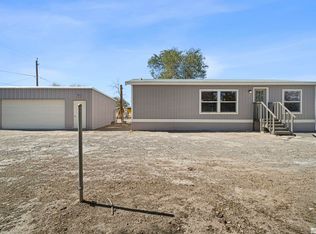 1070 Donner Trl, Silver Springs, NV 89429