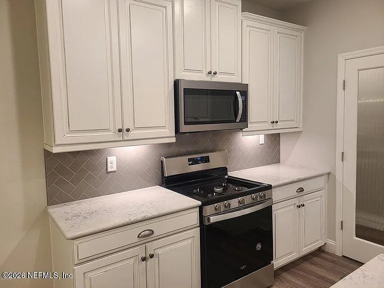 25 Roycroft Pl — Photo 15