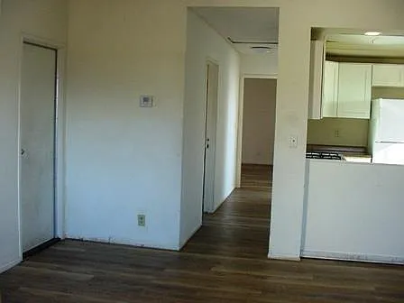 Hallway from LR to bedrooms