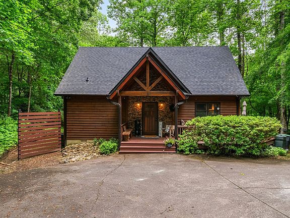 3rd image of 73 Horizon Ln