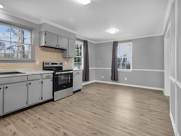 4th image of 817 Edgewood Dr