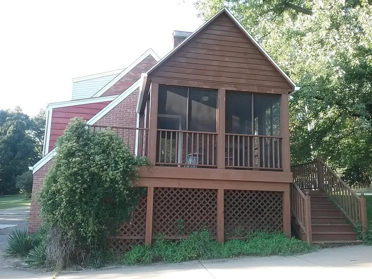 1320 Stoltz Rd — Photo 3