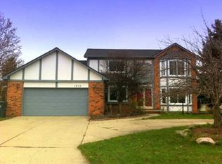 1619 Kendal Ln, Rochester Hills, MI 48307