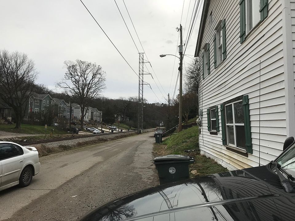 1st image of 953 W Elmwood Dr