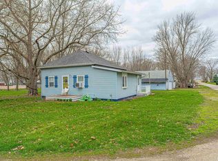 6615 3rd St, Clinton, IL 61727