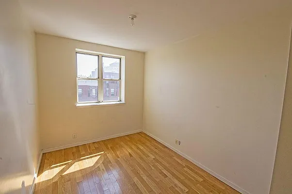 Rented by Level Group | media 4