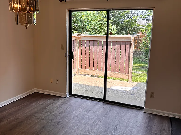 1611 E Trinity Blvd — Photo 2