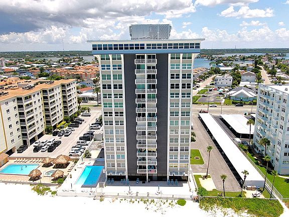 4th image of 17408 Gulf Blvd APT 304