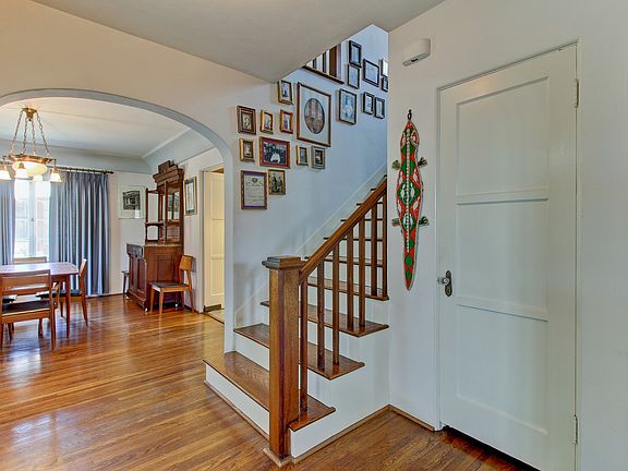 5th image of 118 E 6th St