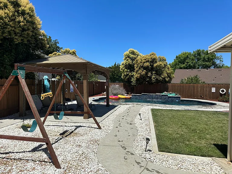 701 Poppy Ave — Photo 18