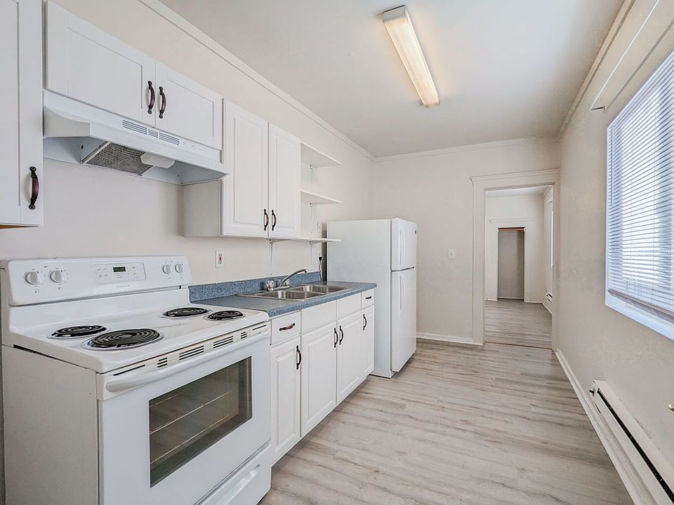 2nd image of 2318 Wetmore Ave