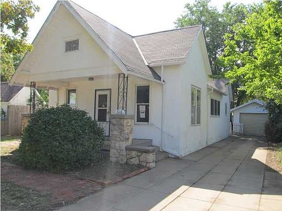 3rd image of 316 E 13th St