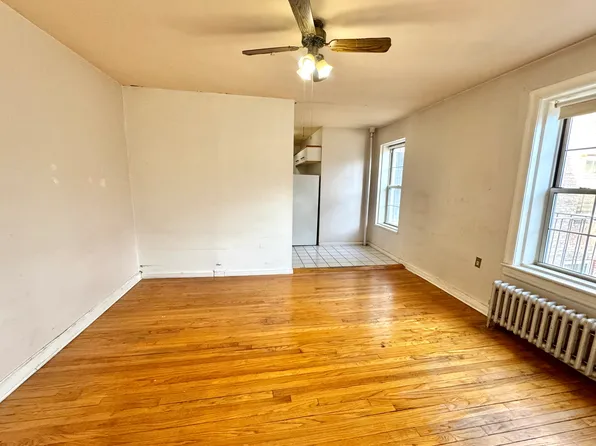 30-45 Hobart Street image 12 of 16