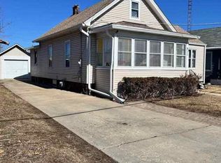 911 Jericho Rd, Aurora, IL 60506