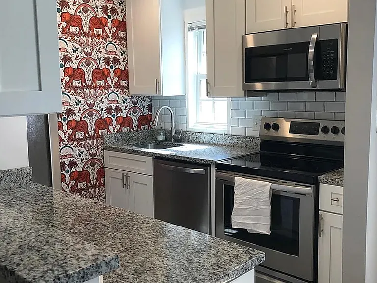 1604 W Abingdon Dr #102 — Photo 8