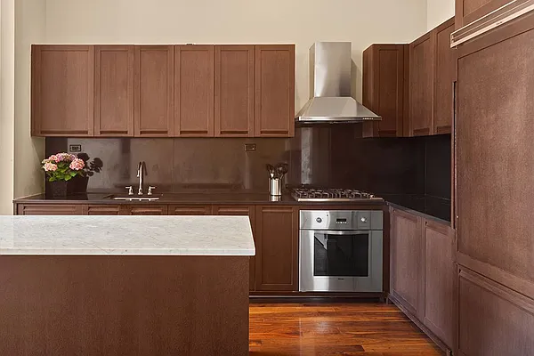 Rented by Compass | media 22