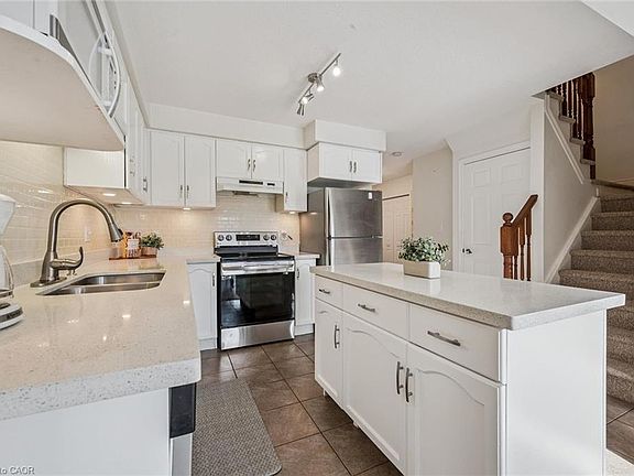 5th image of 361 Arkell Rd Unit 6