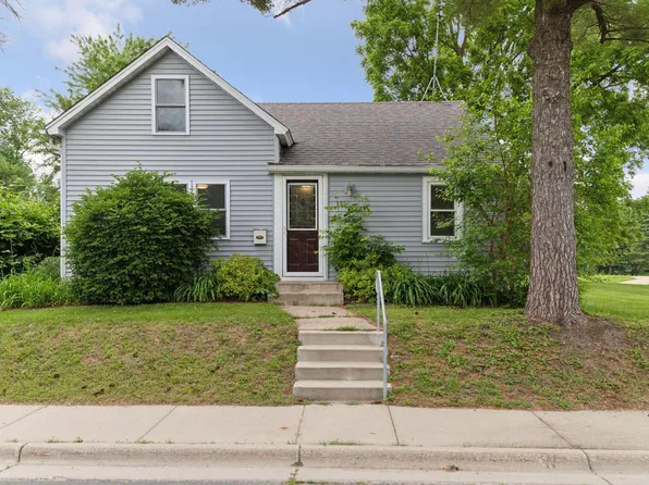 111 2nd St NE, New Prague, MN 56071