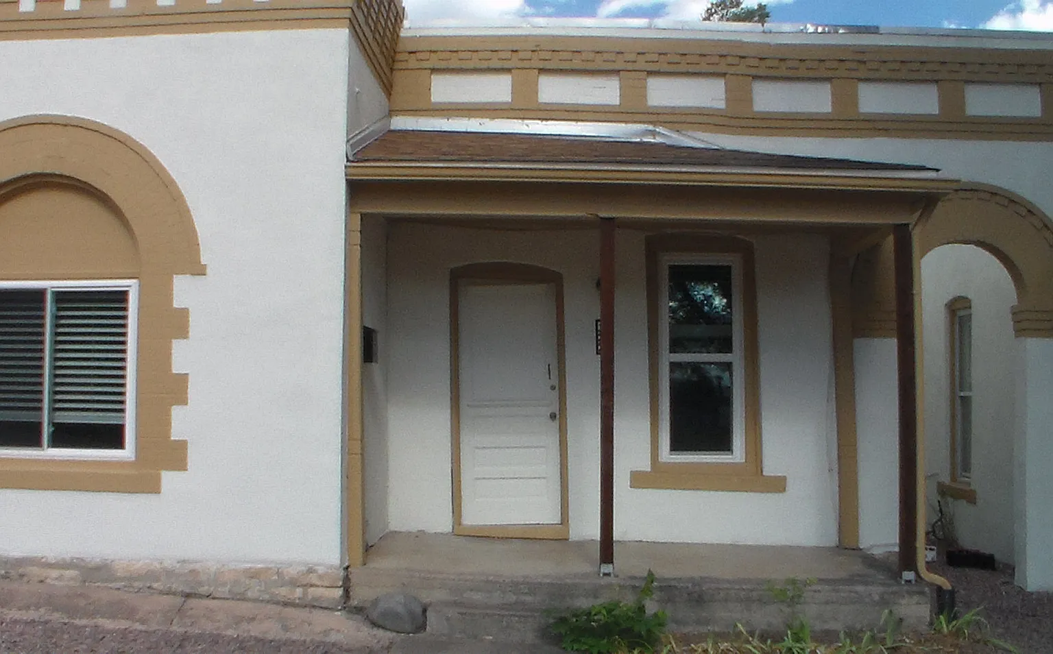 122 N 2nd Street — Photo 1