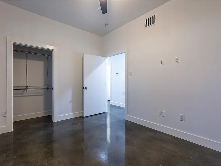 626 Glazebrook St #A — Photo 15