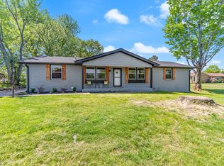 100 Eleazer Dr, Dickson, TN 37055