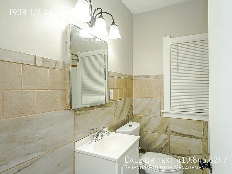 1939 1/2 Arlington Ave — Photo 13