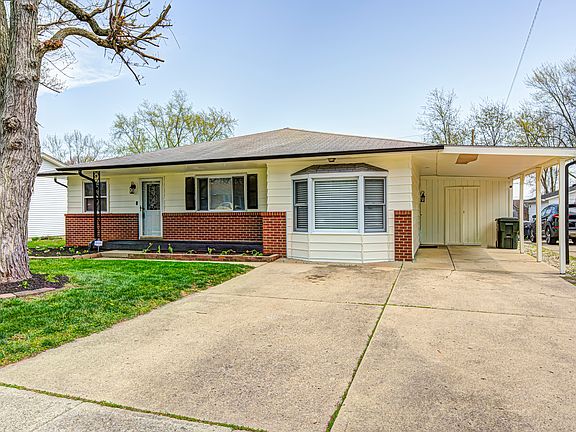 2nd image of 739 Laurel Ln