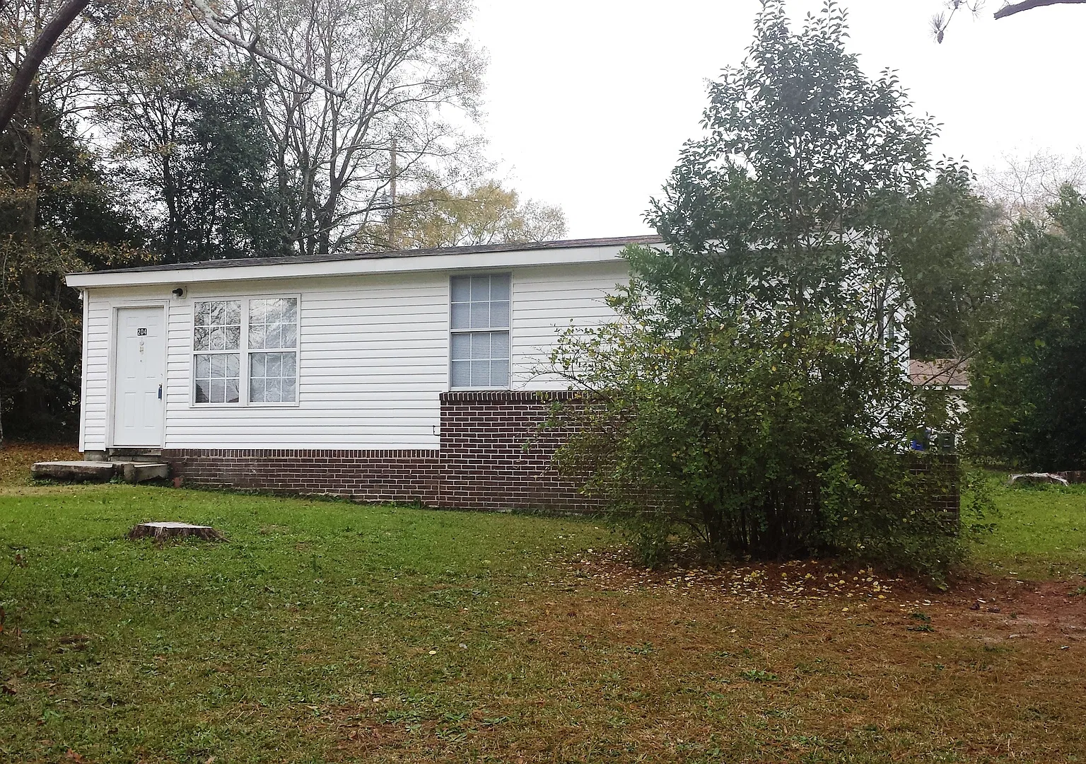 Quaint home off Farrow Road — Photo 3