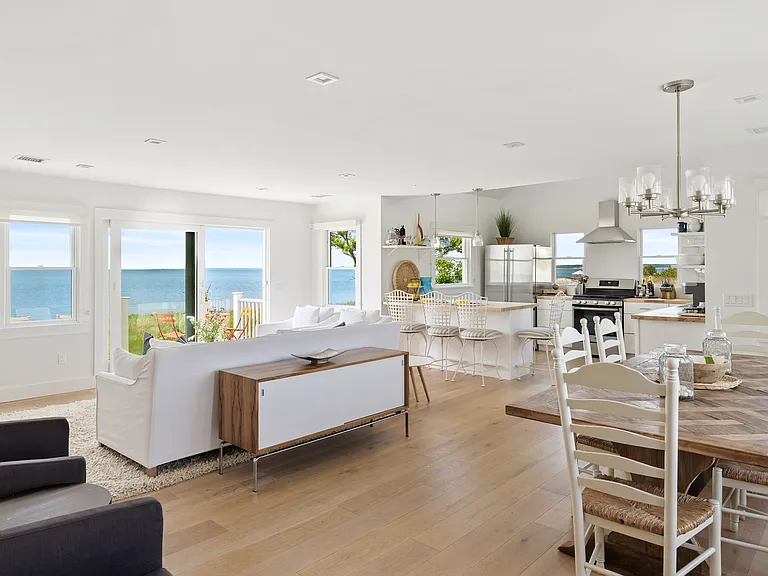 48 Bay Inlet Rd — Photo 4