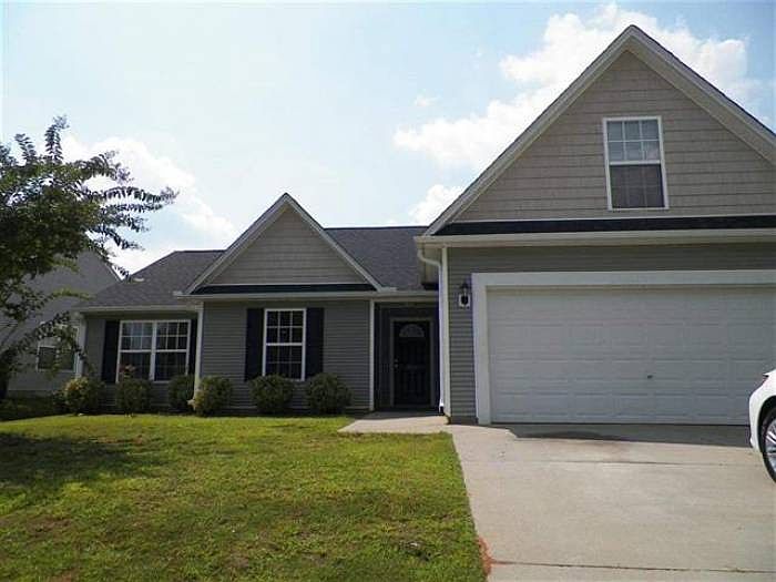 1st image of 208 Stockbridge Dr