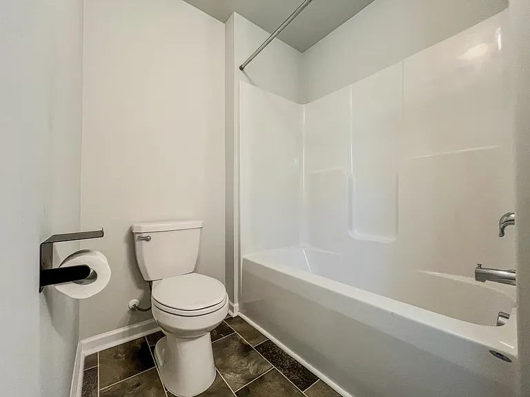 110 Teagarden Ct — Photo 18