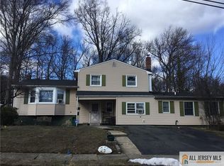 3 Laythan Rd, Edison, NJ 08817