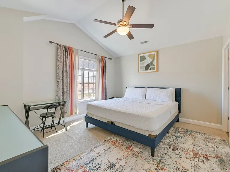 4998 Roberta Rd #4998 — Photo 7