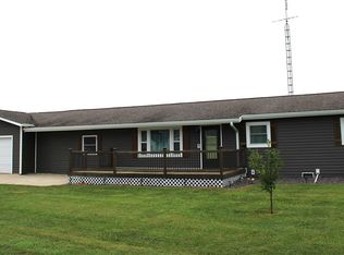 1293 N Circle Park Dr, Shelbyville, IL 62565