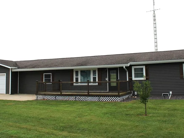 1293 N Circle Park Dr, Shelbyville, IL 62565
