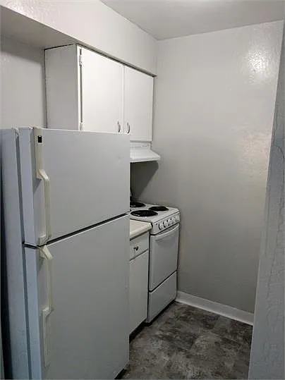 100 Laurel Pl #14 — Photo 4