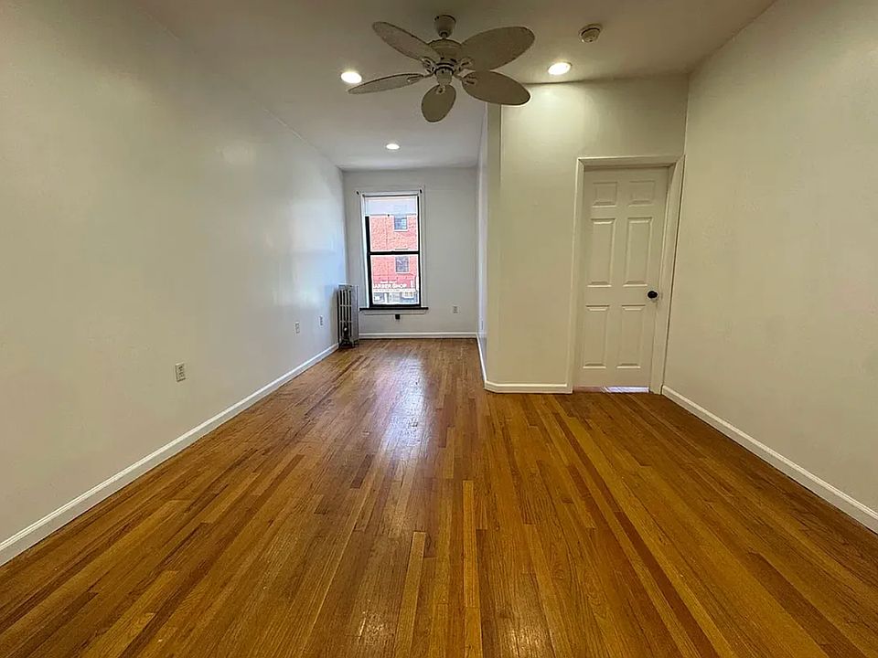 1st image of 183 Smith St Floor 3