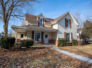517 N Walnut St, Etna Green, IN 46524