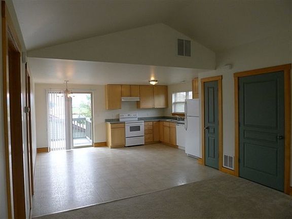 4th image of 2627 Oshaughnessy St