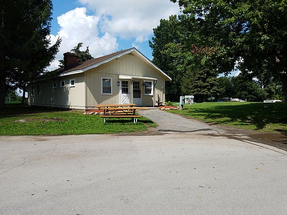 Neighborhood Clubhouse 
