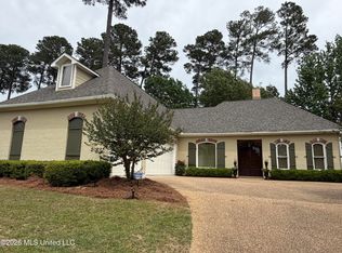 611 Berridge Dr, Ridgeland, MS 39157