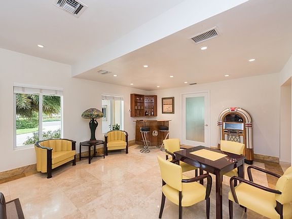 5th image of 9525 E Broadview Dr