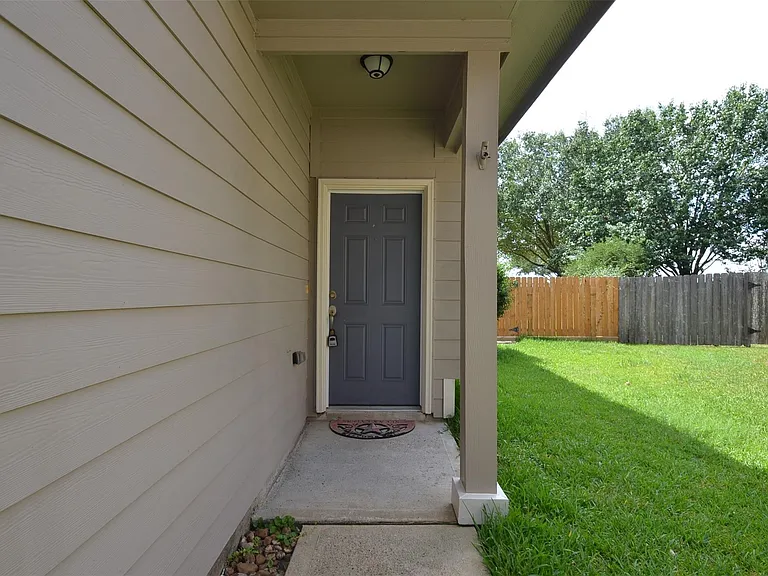5606 Claybeck Ln — Photo 3
