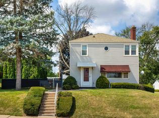 1795 Atlantic St, Dubuque, IA 52001