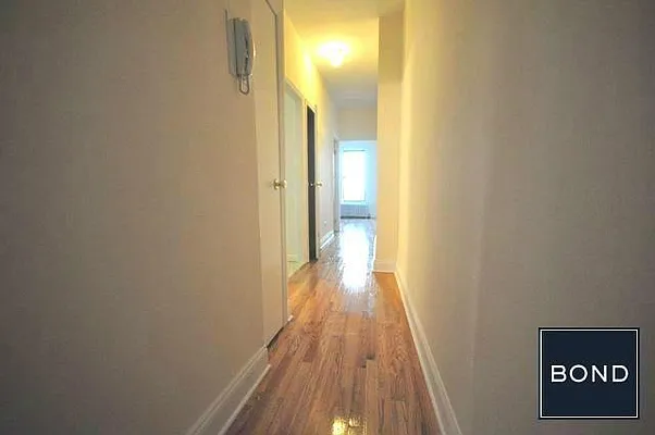 Rented by Bond New York | media 9