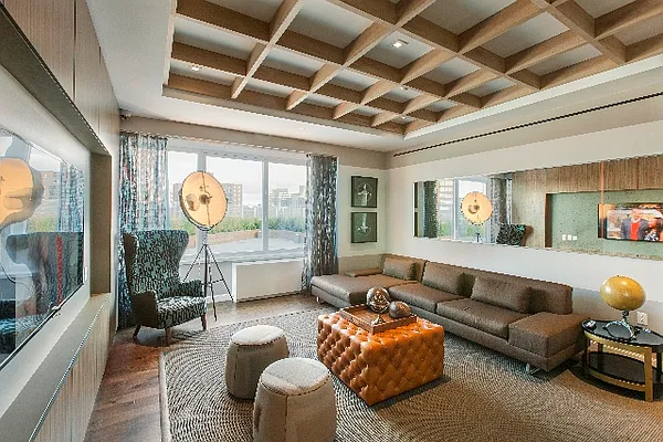 Rented by The Marketing Directors (Arias) | media 12