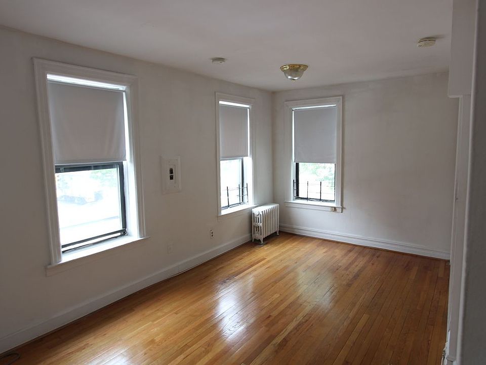 1st image of 354 E 20th St APT 1