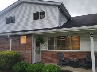 25315 Clubside Dr UNIT 9, North Olmsted, OH 44070