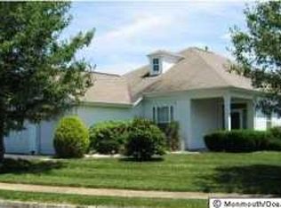 14 Greenfields Dr, Lakewood, NJ 08701